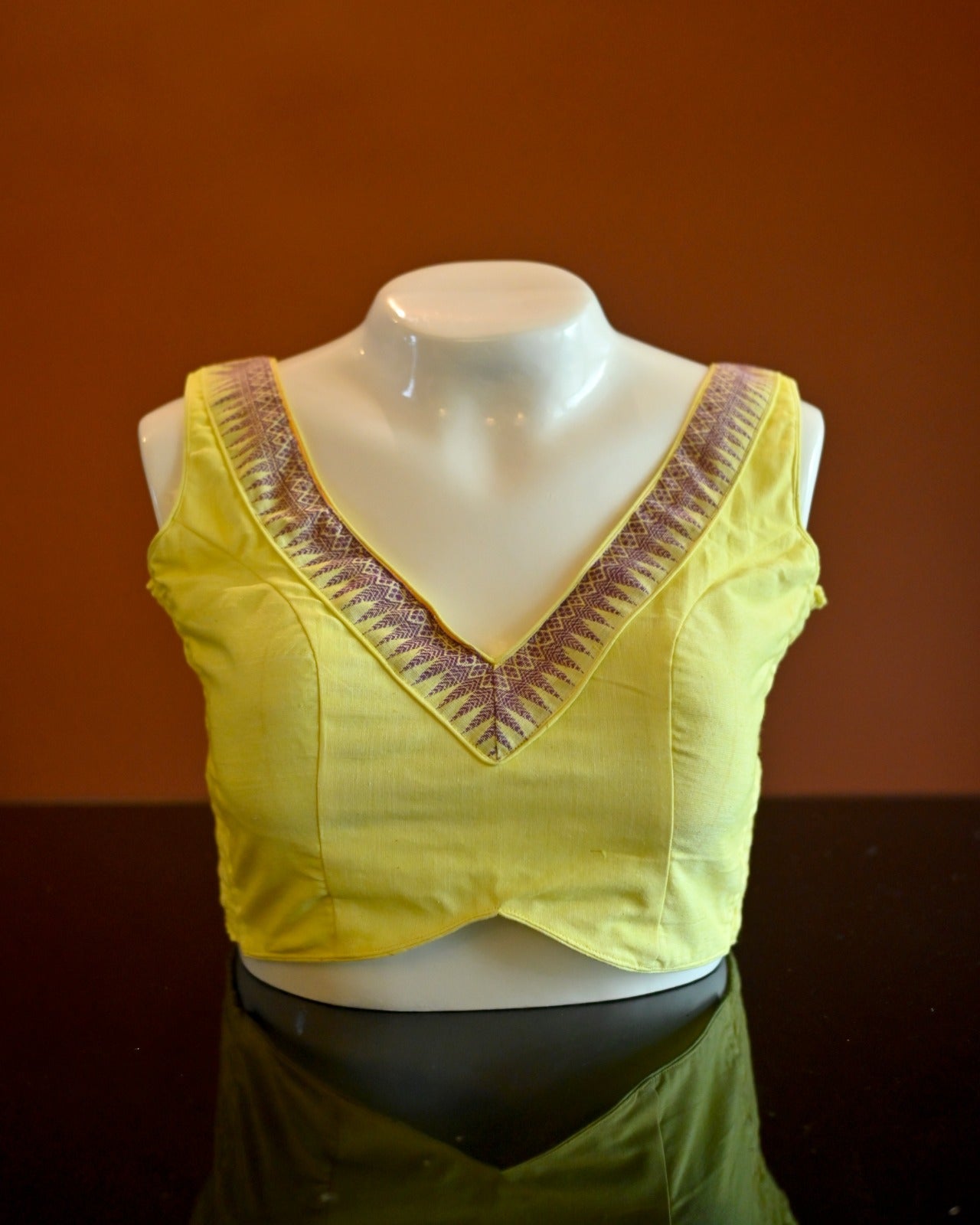 V- NECK STRETCHLINE BLOUSE IN BUTA DESIGN